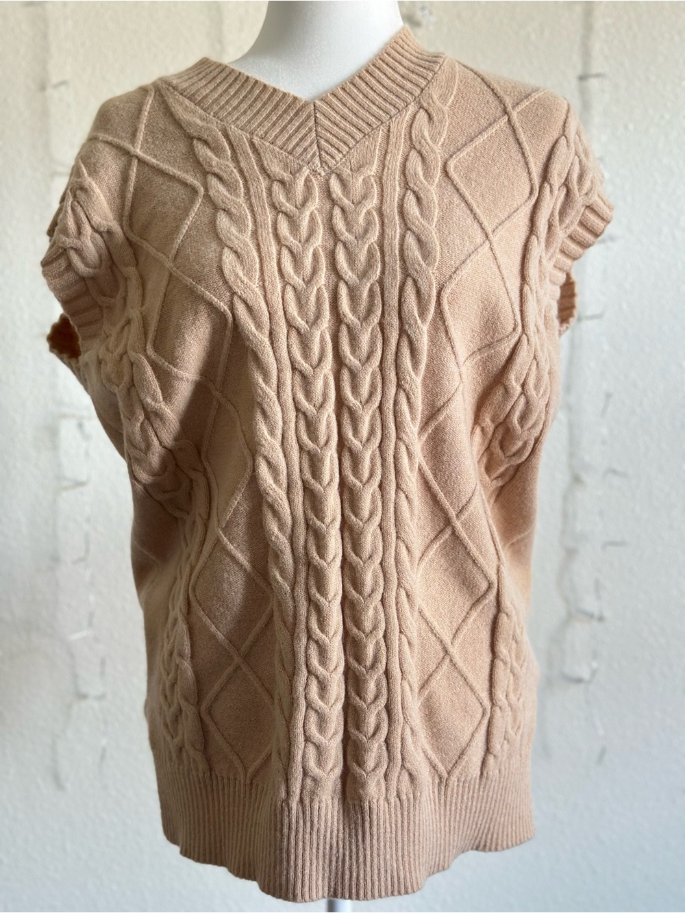 Cable Knit V-Neck Sleeveless Camisole - Beige